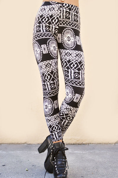 tumblr outfits with tribal leggings